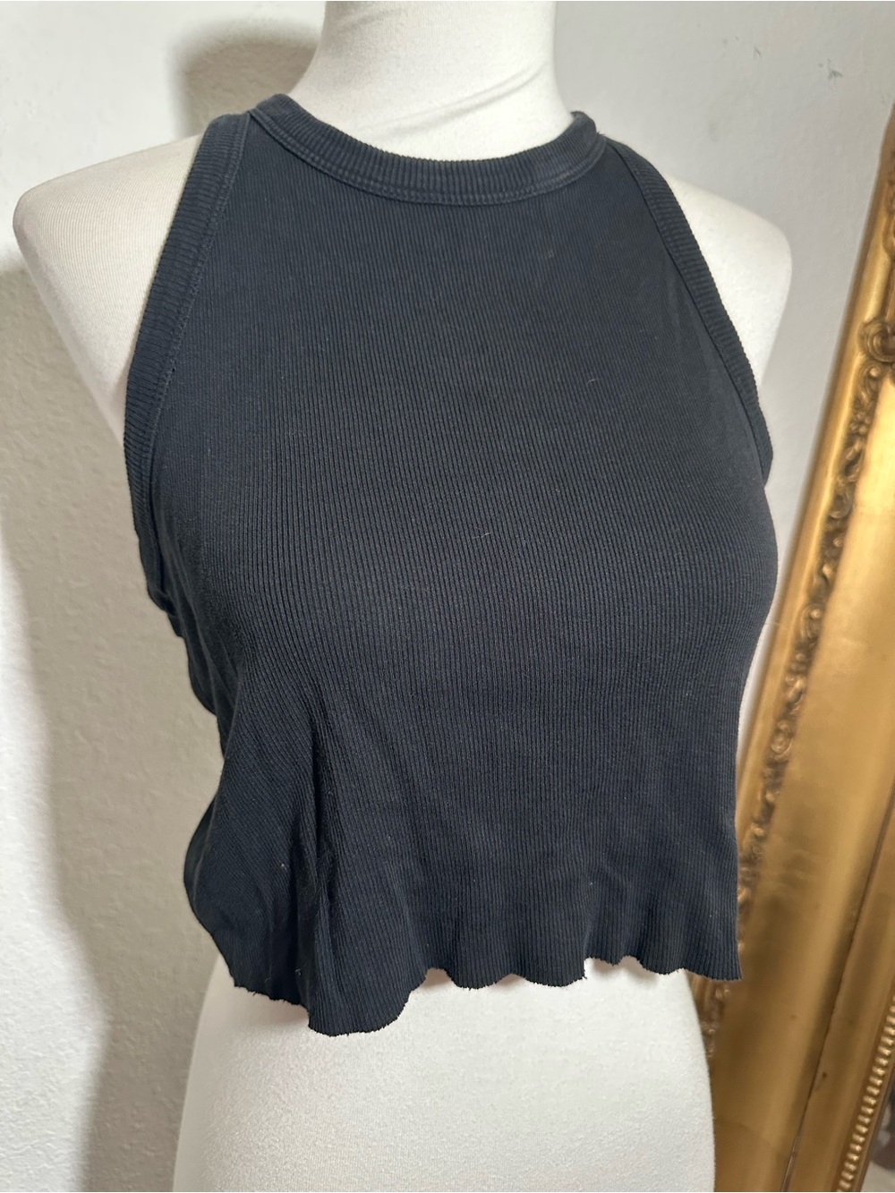 Reebok Black Ribbed 100% Cotton Cropped Athletic Tank Top Size Medium Like New